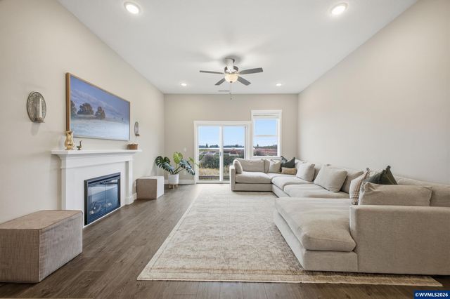 5424 49th Av NE, Salem, OR 97305