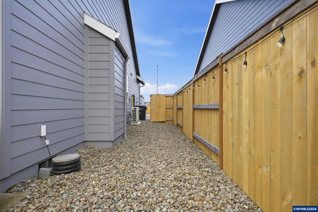 5424 49th Av NE, Salem, OR 97305