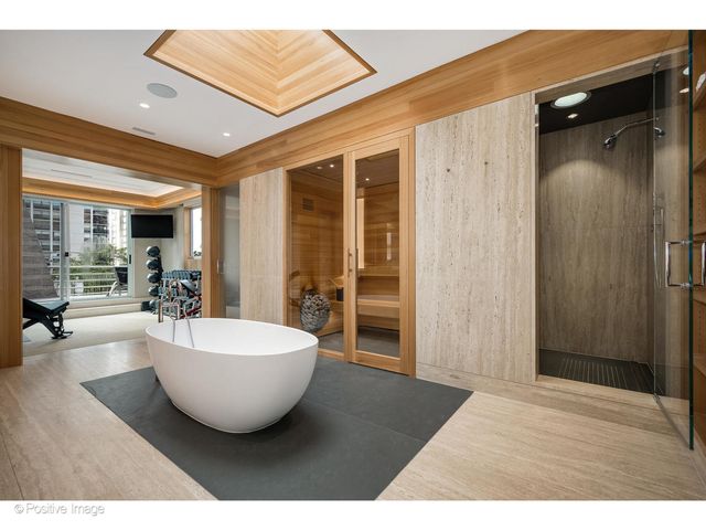 1434 N Dearborn Street, Chicago, IL 60610