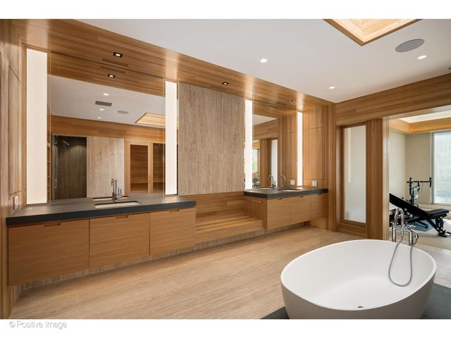 1434 N Dearborn Street, Chicago, IL 60610