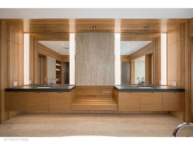 1434 N Dearborn Street, Chicago, IL 60610