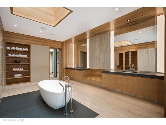 1434 N Dearborn Street, Chicago, IL 60610