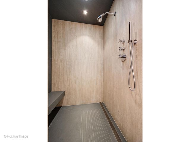 1434 N Dearborn Street, Chicago, IL 60610