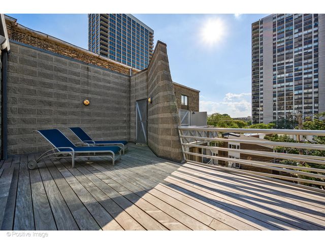 1434 N Dearborn Street, Chicago, IL 60610