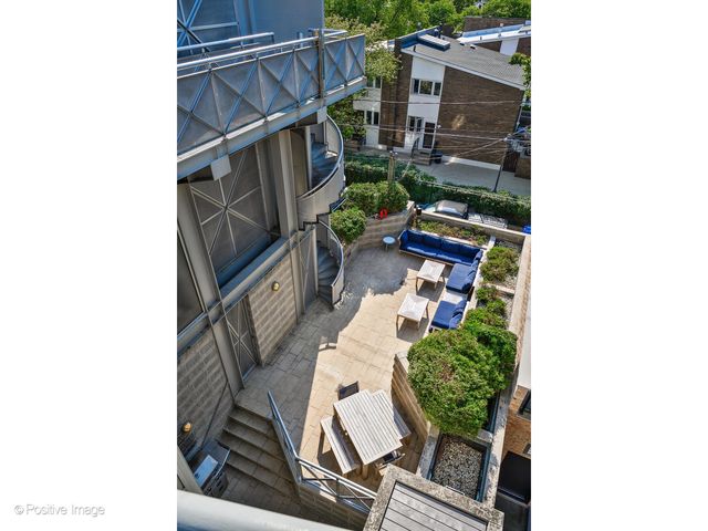 1434 N Dearborn Street, Chicago, IL 60610