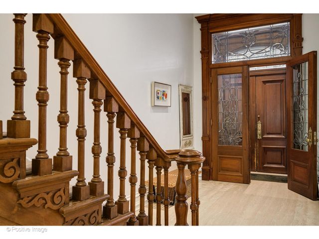 1434 N Dearborn Street, Chicago, IL 60610