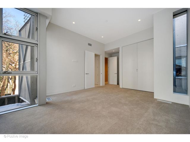 1434 N Dearborn Street, Chicago, IL 60610