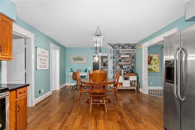 15975 Chieftain Road, Tonganoxie, KS 66086