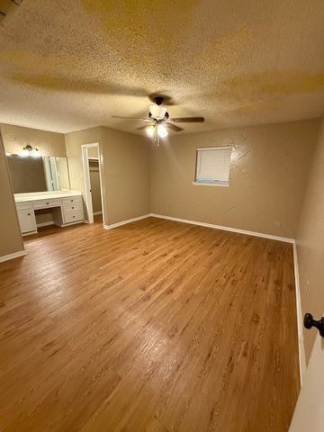 304 Rowland Street, Stephenville, TX 76401
