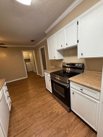 304 Rowland Street, Stephenville, TX 76401