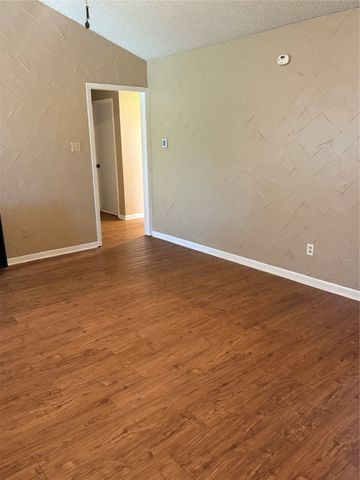304 Rowland Street, Stephenville, TX 76401