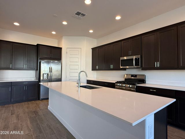 2996 E BIRDSONG Avenue, San Tan Valley, AZ 85143