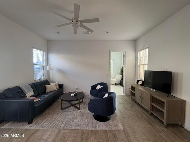 2996 E BIRDSONG Avenue, San Tan Valley, AZ 85143