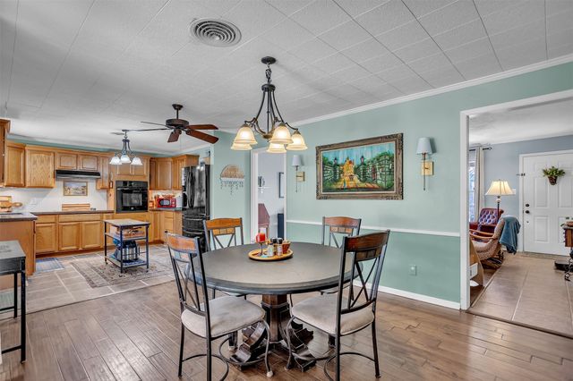 709 Hurstview Drive, Hurst, TX 76053