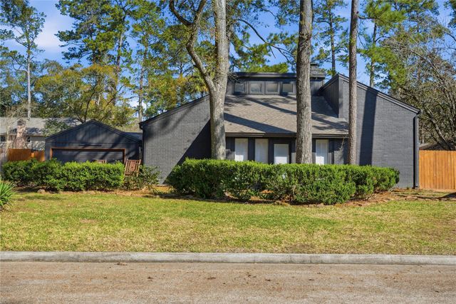 2211 Hickory Creek Drive, Kingwood, TX 77339