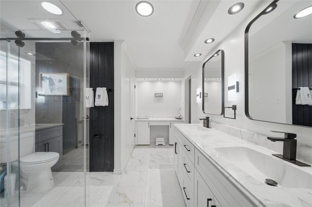 2211 Hickory Creek Drive, Kingwood, TX 77339