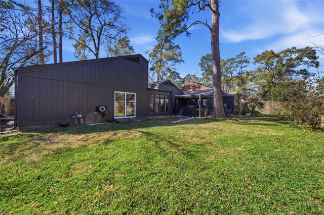 2211 Hickory Creek Drive, Kingwood, TX 77339