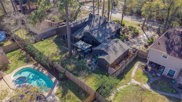 2211 Hickory Creek Drive, Kingwood, TX 77339