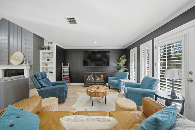 2211 Hickory Creek Drive, Kingwood, TX 77339