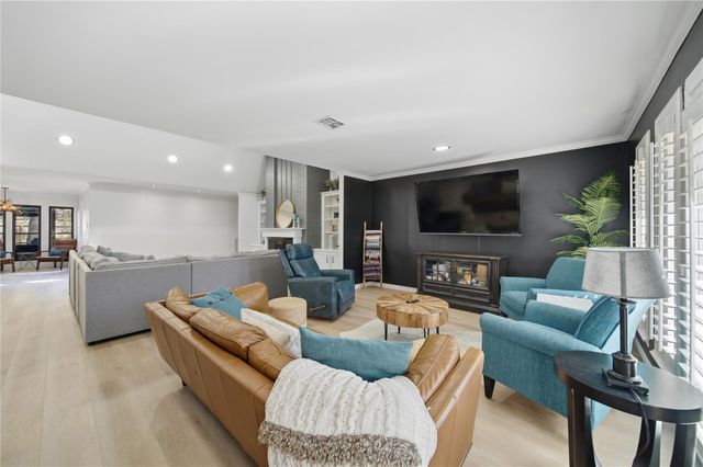 2211 Hickory Creek Drive, Kingwood, TX 77339