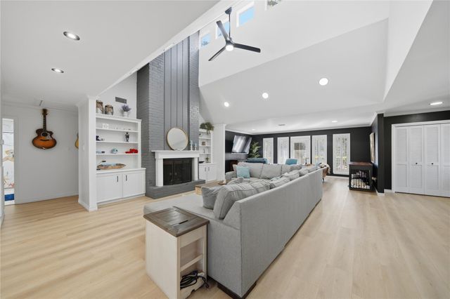 2211 Hickory Creek Drive, Kingwood, TX 77339