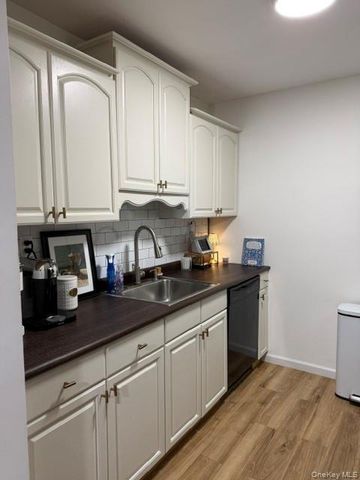 91 Richmond Boulevard 3B, Ronkonkoma, NY 11779