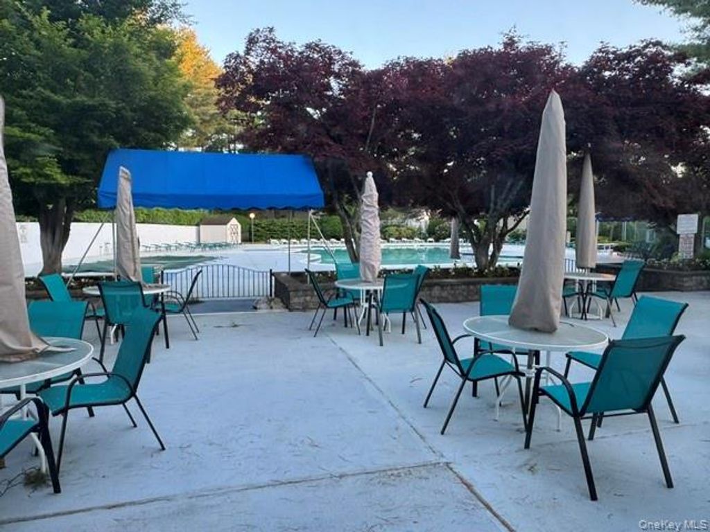 91 Richmond Boulevard 3B, Ronkonkoma, NY 11779