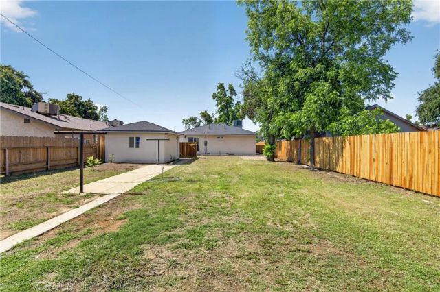 1127 W 19th, Merced, CA 95340