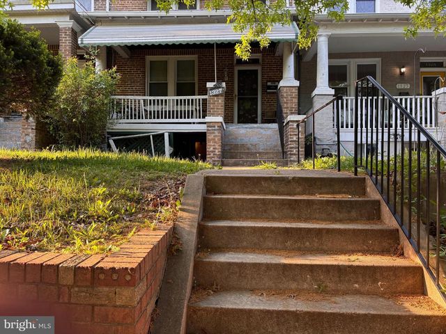 1327 NW SHEPHERD ST NW, Washington, DC 20011