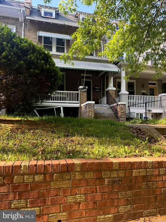 1327 NW SHEPHERD ST NW, Washington, DC 20011