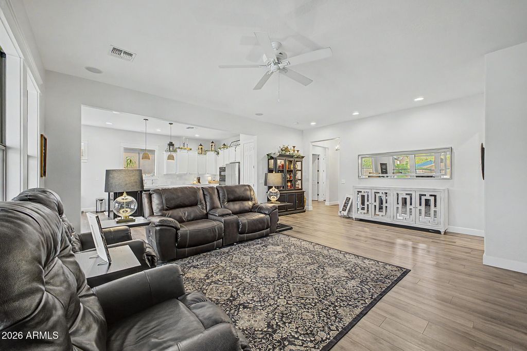 Image 10 of property listing at 23325 N 119TH Drive, Sun City, AZ 85373