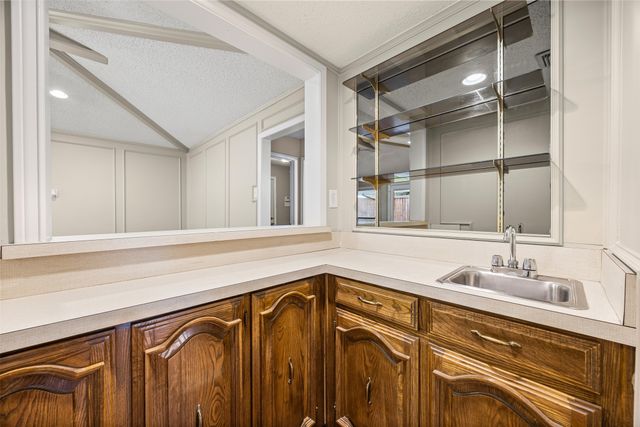 1340 Grand Teton Drive, Desoto, TX 75115