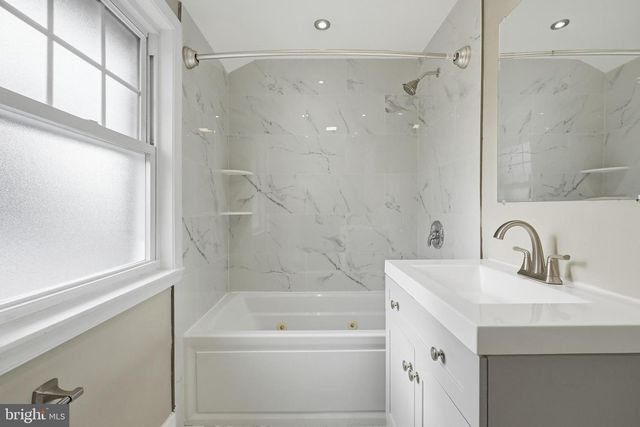 604 GLENFIELD AVE, Glenolden, PA 19036