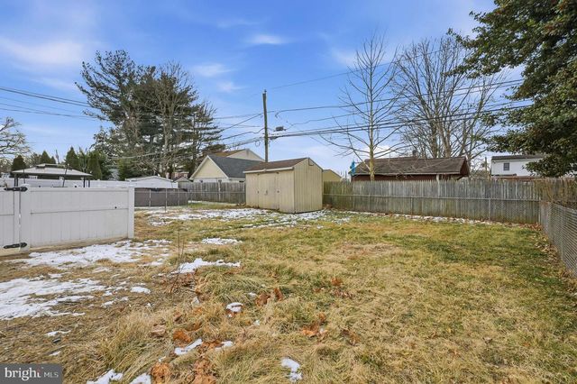 604 GLENFIELD AVE, Glenolden, PA 19036