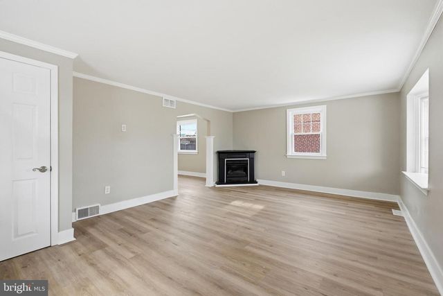 604 GLENFIELD AVE, Glenolden, PA 19036