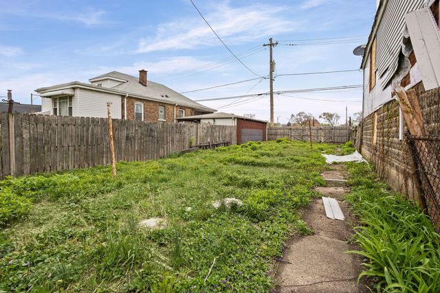 8405 S Baltimore Avenue, Chicago, IL 60617