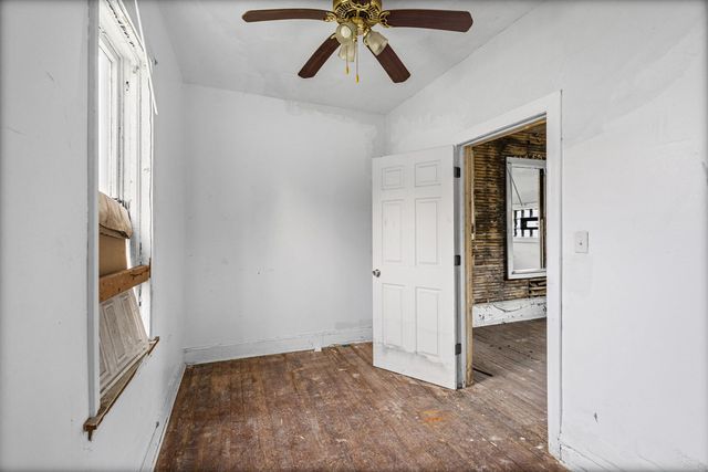 8405 S Baltimore Avenue, Chicago, IL 60617
