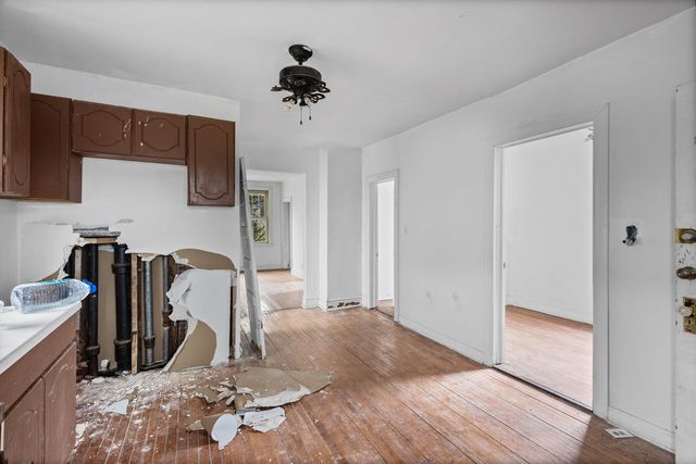 8405 S Baltimore Avenue, Chicago, IL 60617