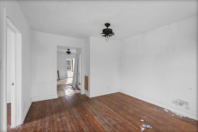8405 S Baltimore Avenue, Chicago, IL 60617