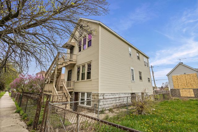 8405 S Baltimore Avenue, Chicago, IL 60617