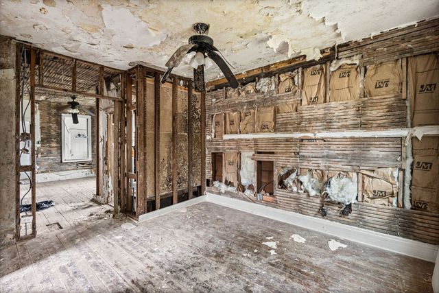 8405 S Baltimore Avenue, Chicago, IL 60617