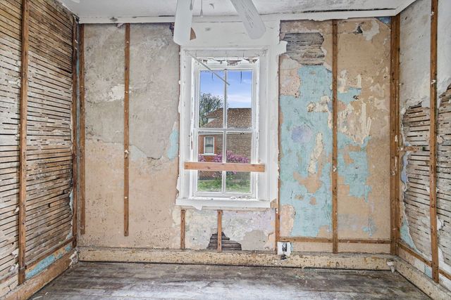 8405 S Baltimore Avenue, Chicago, IL 60617