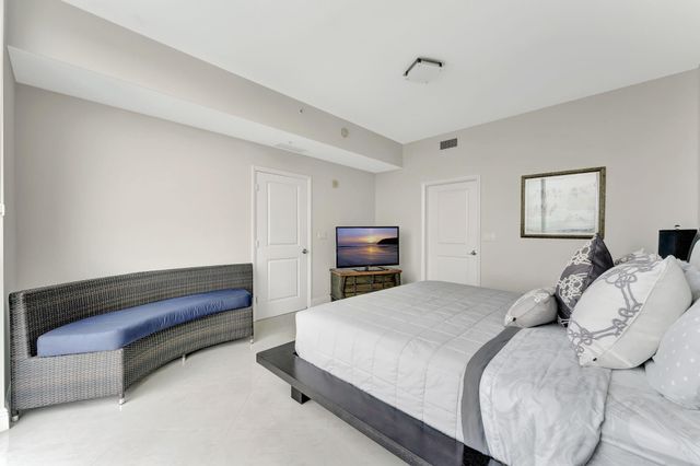 1945 S Ocean Drive 1408, Hallandale Beach, FL 33009