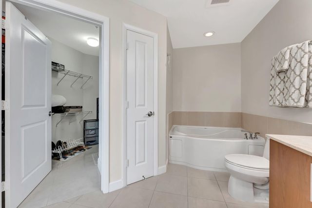 1945 S Ocean Drive 1408, Hallandale Beach, FL 33009