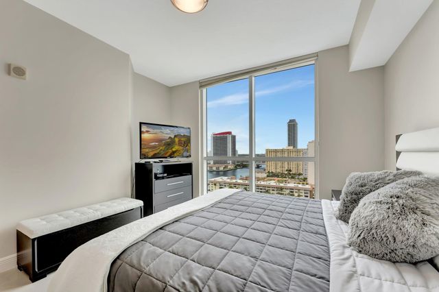 1945 S Ocean Drive 1408, Hallandale Beach, FL 33009