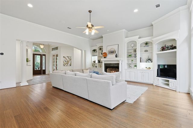 8615 Haven Woods Way, Tomball, TX 77375