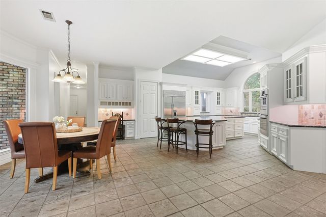 8615 Haven Woods Way, Tomball, TX 77375