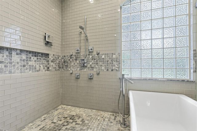 8615 Haven Woods Way, Tomball, TX 77375