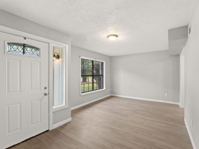 704 Auburn Dr, Deridder, LA 70634