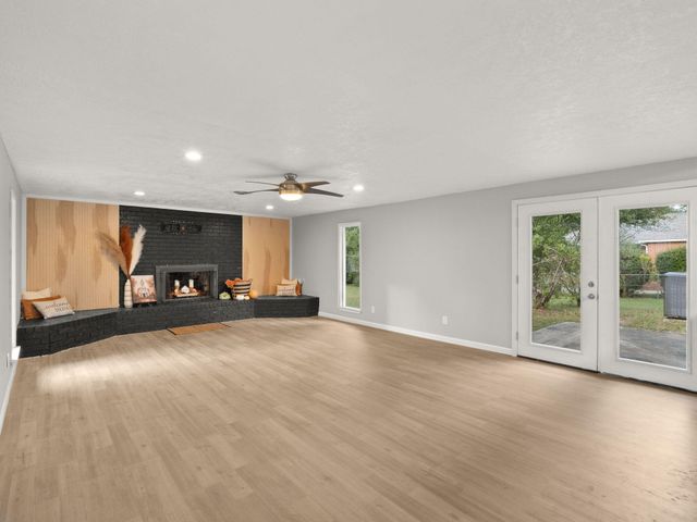 704 Auburn Dr, Deridder, LA 70634